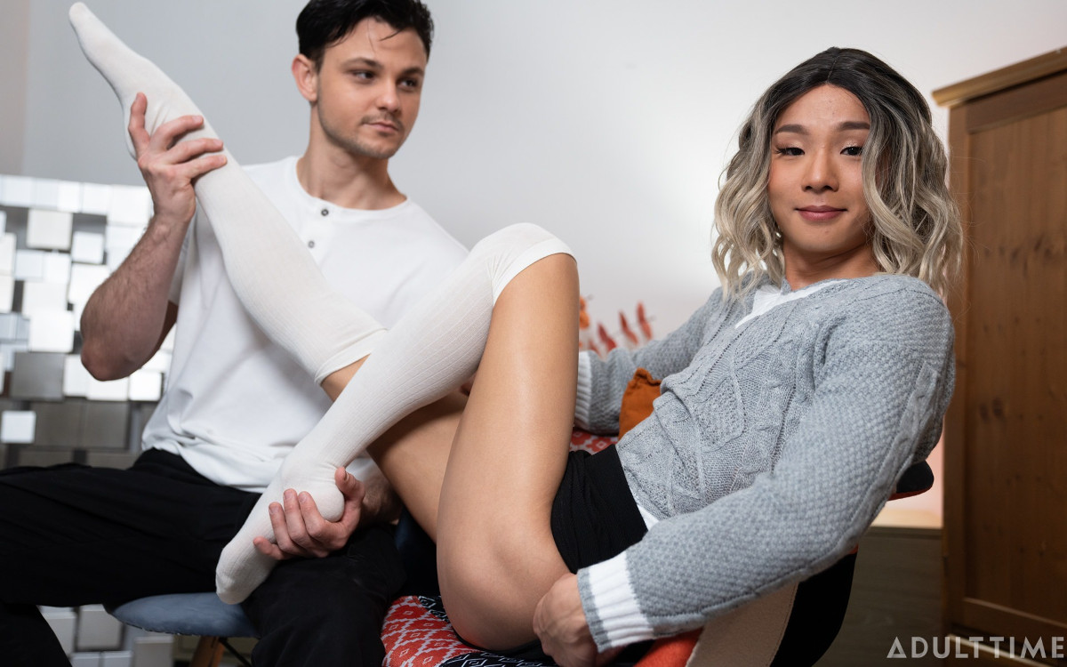 Shy Femboy’s Upskirt Peek Invites Creampie (Femboyish)